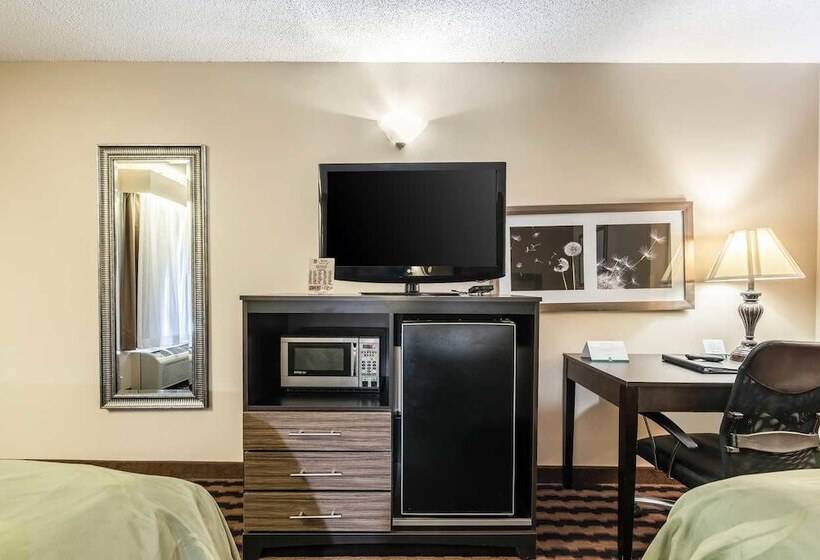 ２ダブルベッドのスタンダードルーム, Quality Inn Decatur River City