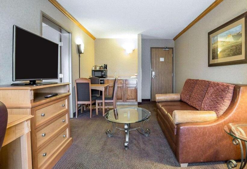 带大床的套房, Quality Inn & Suites Casper Near Event Center