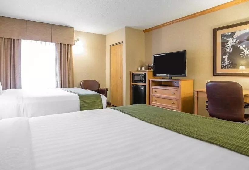 ２ダブルベッドのスタンダードルーム, Quality Inn & Suites Casper Near Event Center