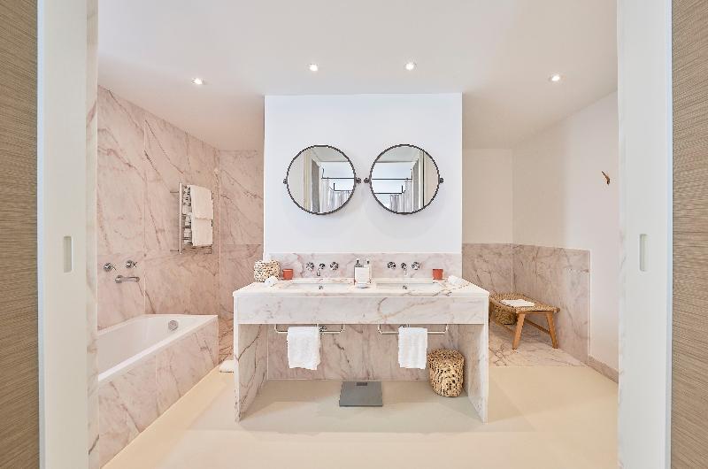 غرفة قياسية سرير كينج لذوى الإحتياجات الخاصة, Super 8 By Wyndham Garner/clayton/raleigh