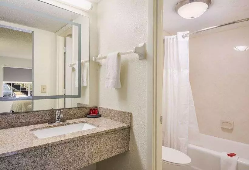 ２ダブルベッドのスタンダードルーム, Surestay Hotel By Best Western Sarasota Lido Beach