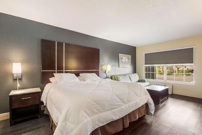 Номер Стандарт, Surestay Hotel By Best Western Sarasota Lido Beach