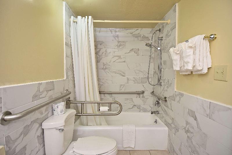 غرفة قياسية لذوى الاحتياجات الخاصة, Surestay Hotel By Best Western Sarasota Lido Beach