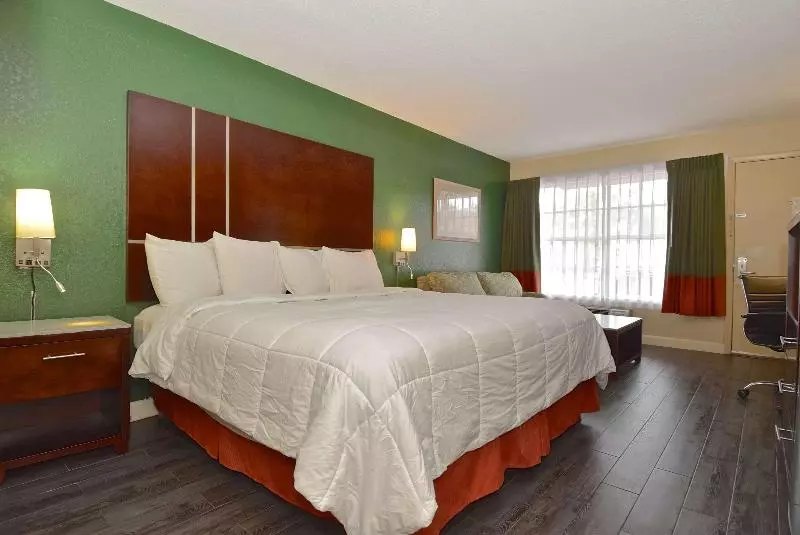 身障者適用スタンダードルーム, Surestay Hotel By Best Western Sarasota Lido Beach