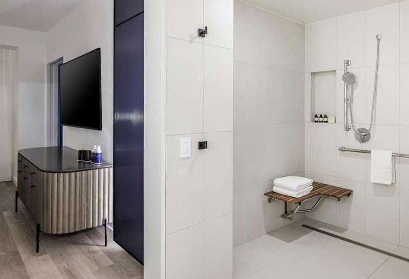 스탠다드 스튜디오 킹침대, The Inverness Denver, a Hilton Golf & Spa Resort