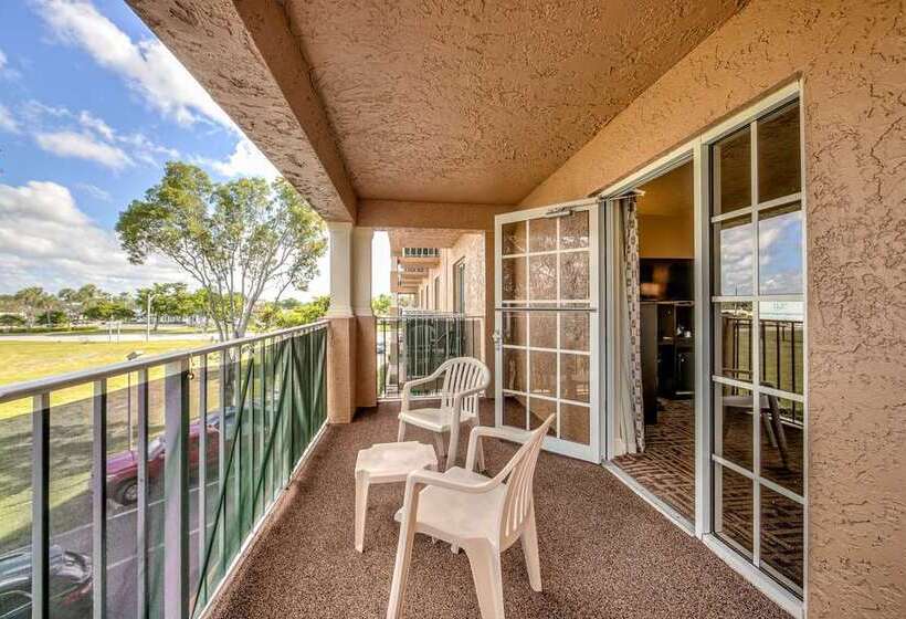 إستوديو قياسى سرير كينج, The Inverness Denver, a Hilton Golf & Spa Resort