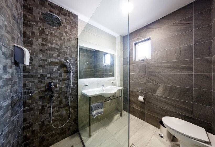 اتاق خانوادگی, Caretta Paradise Resort & Waterpark