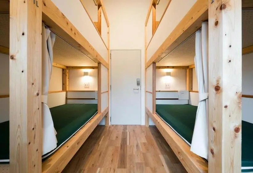 バスルーム共同エコノミー4人部屋, Mt.takao Base Camp