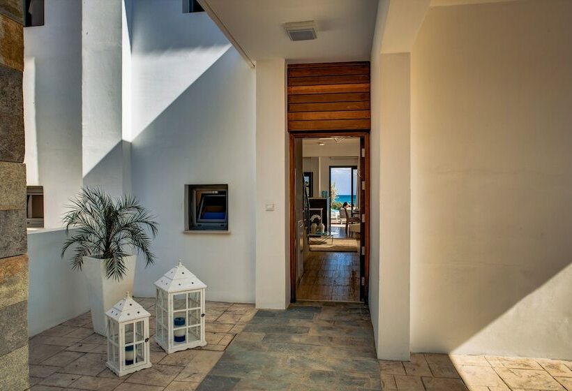 Вилла Deluxe 3 Спальни, Atlantis Gardens