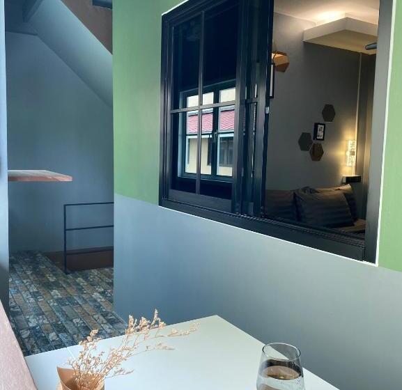 סטודיו סטנדרט עם מרפסת, Varietyd Dayhostel Huahin