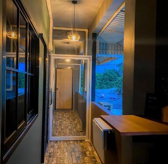 스탠다드 발코니 스튜디오, Varietyd Dayhostel Huahin