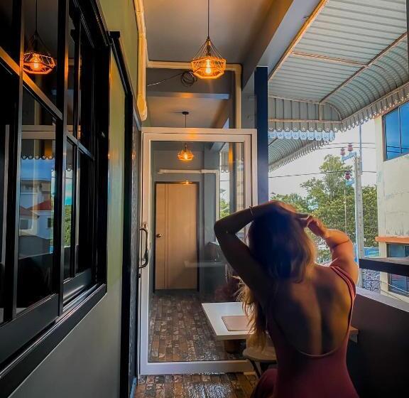 סטודיו סטנדרט עם מרפסת, Varietyd Dayhostel Huahin