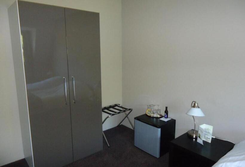 スイート, En Restaurant De Stripe