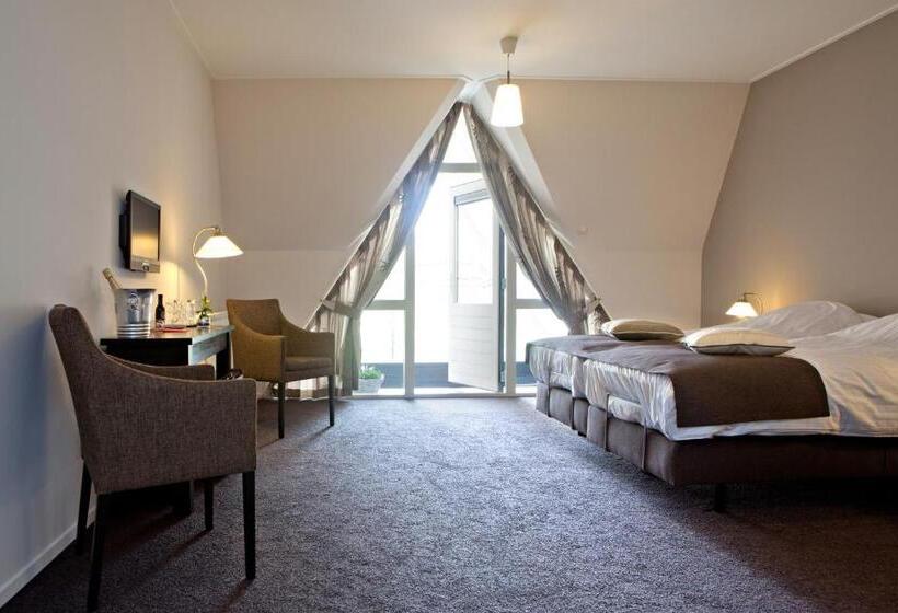 スイート, En Restaurant De Stripe