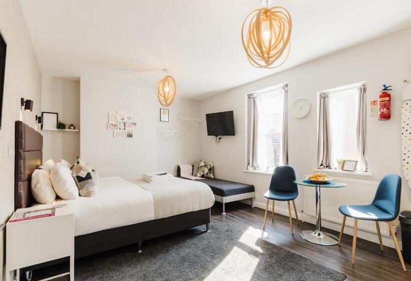 标准工作室, Design Suites Lytham