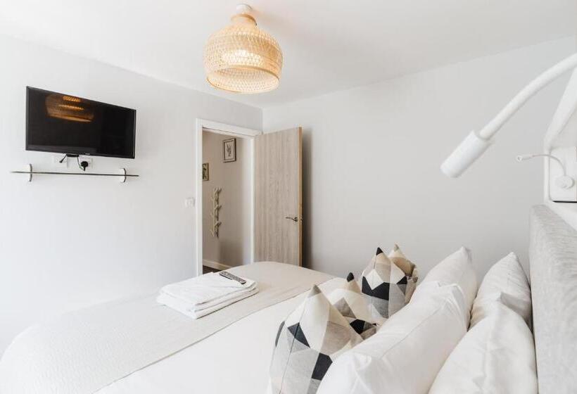 低层单卧公寓, Design Suites Lytham