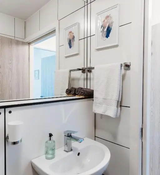 １階の１ベッドルームアパートメント, Design Suites Lytham