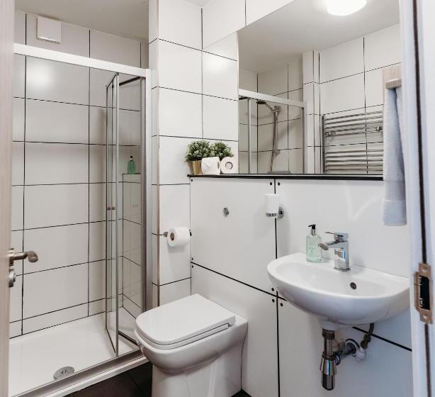 低层单卧公寓, Design Suites Lytham