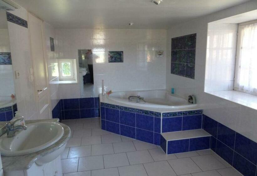 غرفة قياسية رباعية, La Roseraie