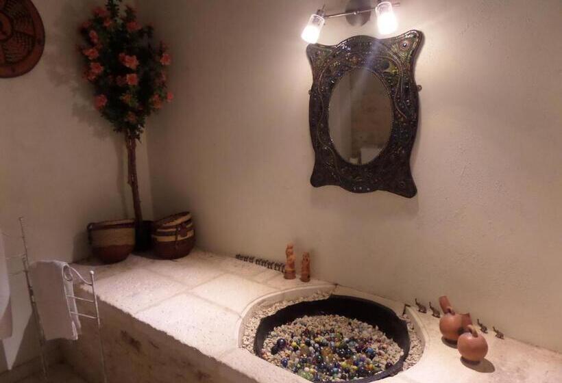 غرفة كومفورت ثلاثية, La Roseraie