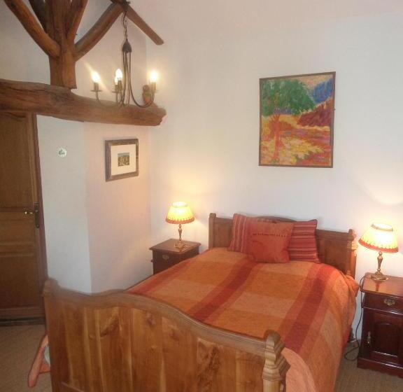 غرفة قياسية رباعية, La Roseraie