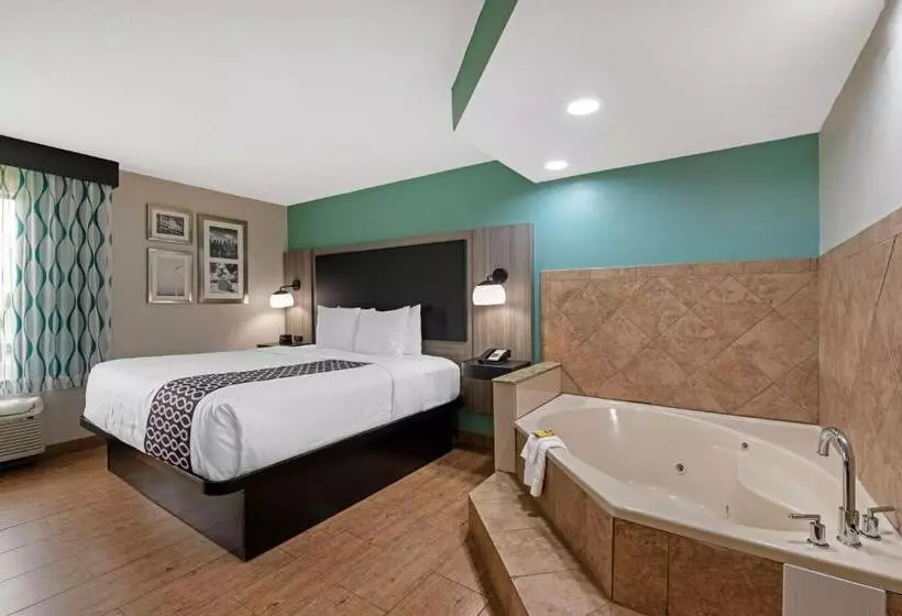キングサイズベッドのスイートルーム, Best Western Plus Greenwood Indy South Inn