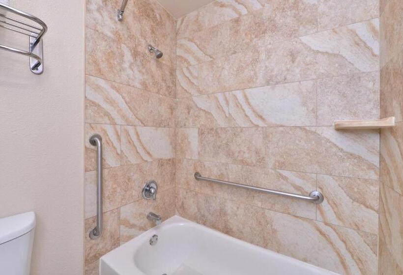 Стандартный Номер Кровать Кинг, La Fuente Inn & Suites