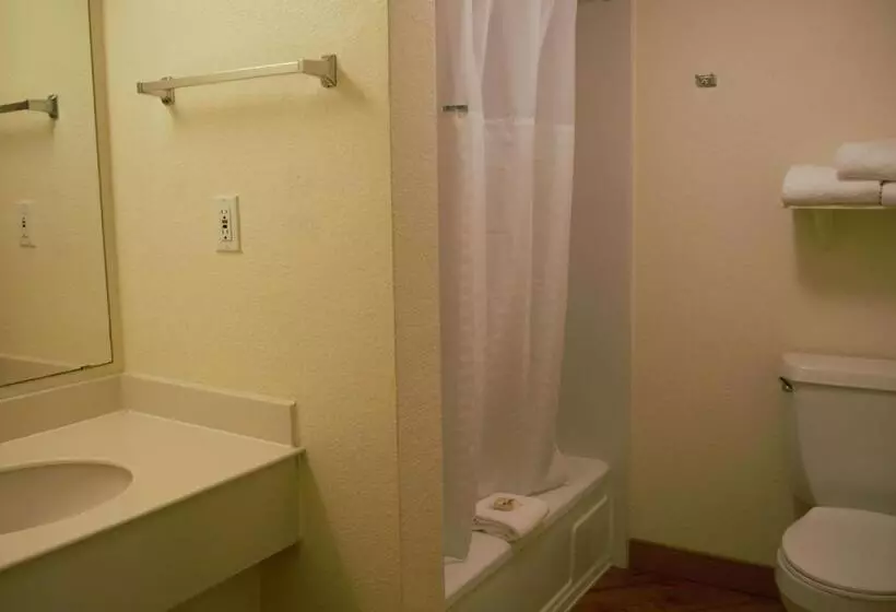 ２ダブルベッドのスタンダードルーム, La Quinta Inn By Wyndham Austin Capitol / Downtown