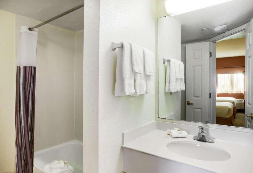 Номер Deluxe, La Quinta Inn By Wyndham Austin Capitol / Downtown