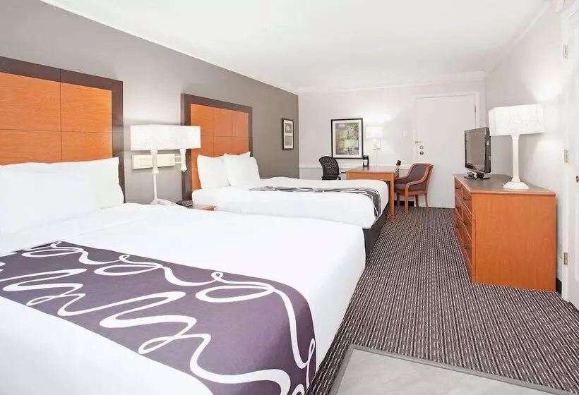 ２ダブルベッドのスタンダードルーム, La Quinta Inn By Wyndham Denver Golden