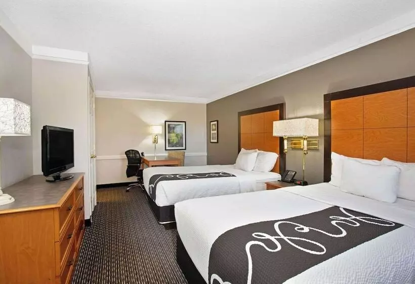 ２ダブルベッドのスタンダードルーム, La Quinta Inn By Wyndham Denver Golden