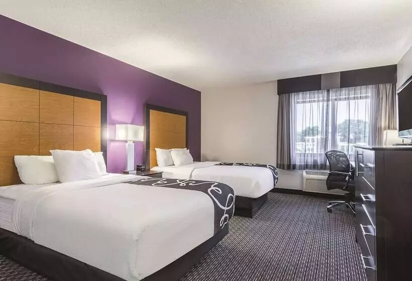 ２ダブルベッドのスタンダードルーム, La Quinta Inn By Wyndham Odessa