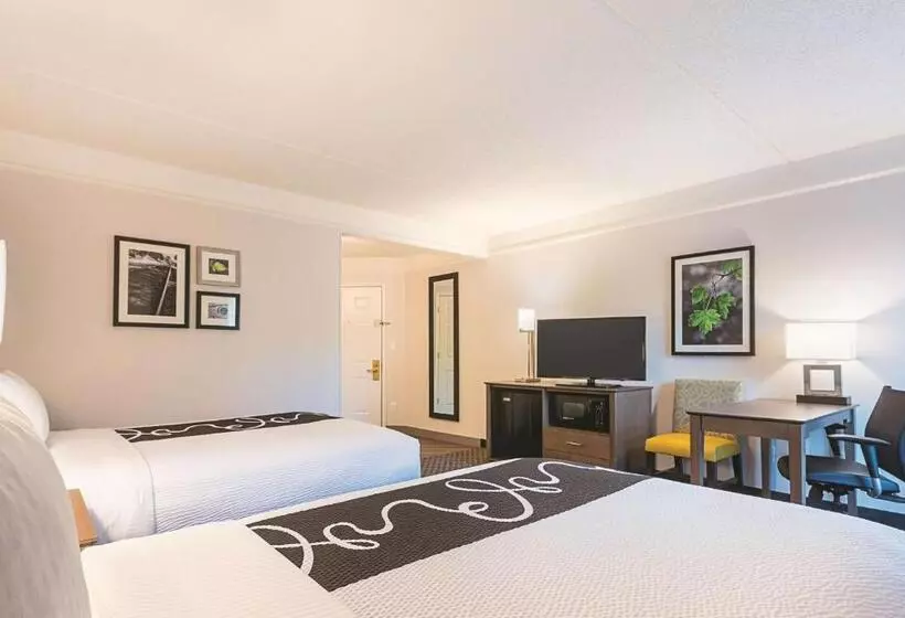 ２ダブルベッドのスタンダードルーム, La Quinta By Wyndham Atlanta Alpharetta