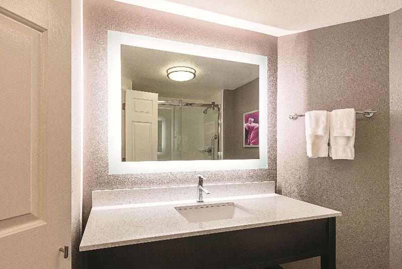 Номер Deluxe Кровать Кинг, La Quinta By Wyndham Atlanta Alpharetta