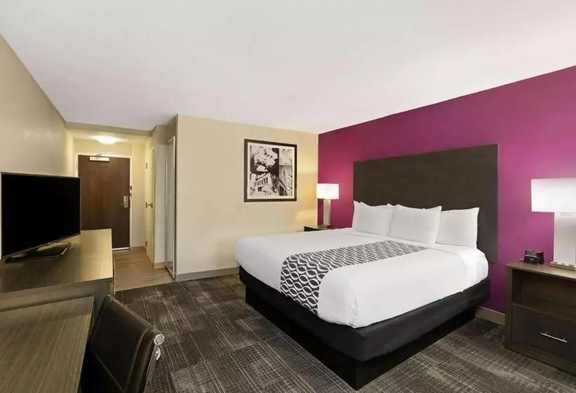 キングサイズベッドのデラックスルーム, La Quinta By Wyndham Columbus Ms