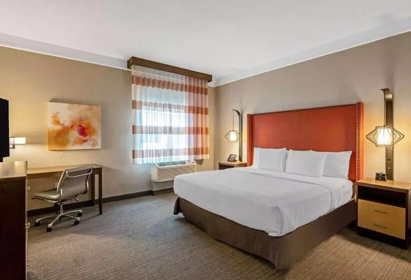 اتاق لوکس با تخت بزرگ, La Quinta By Wyndham San Francisco Airport North   Free Airport Shuttle