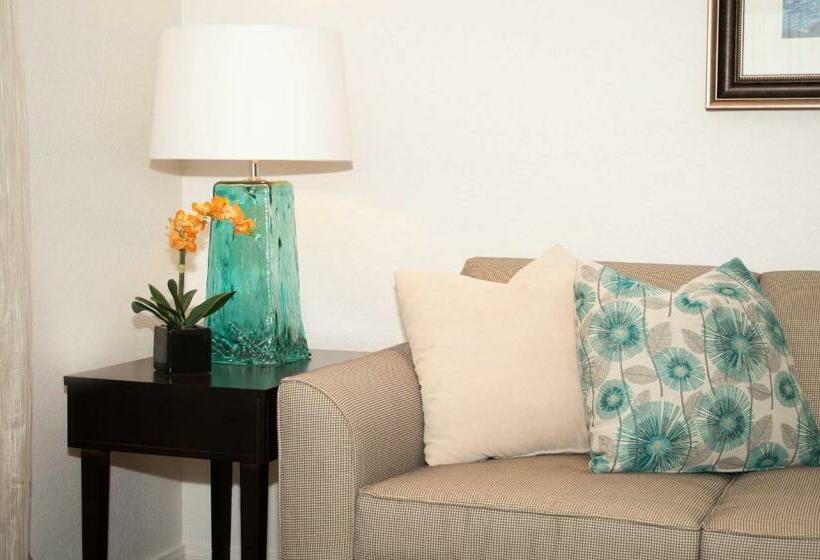 베이직 스튜디오, Laguna Shores Studio Suites