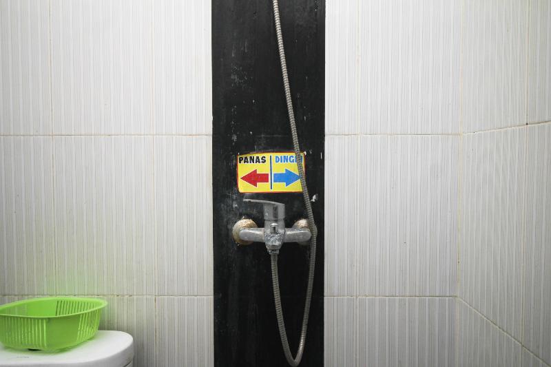 חדר סטנדרט, Capital O 2258 Santana Syariah Guest House