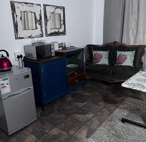 غرفة قياسية, Swallows Nest