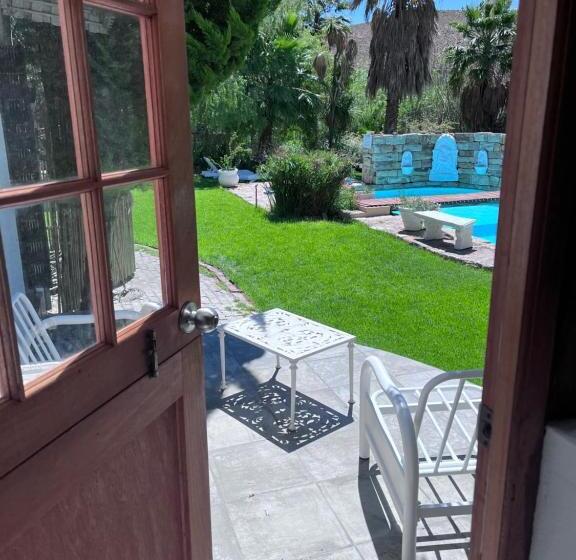 غرفة قياسية فردية, Swallows Nest