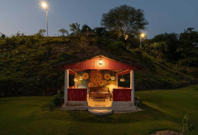 فيلا غرفتين نوم, Stayvista At Brickwood Hill With Outdoor Infinity Pool & Jacuzzi