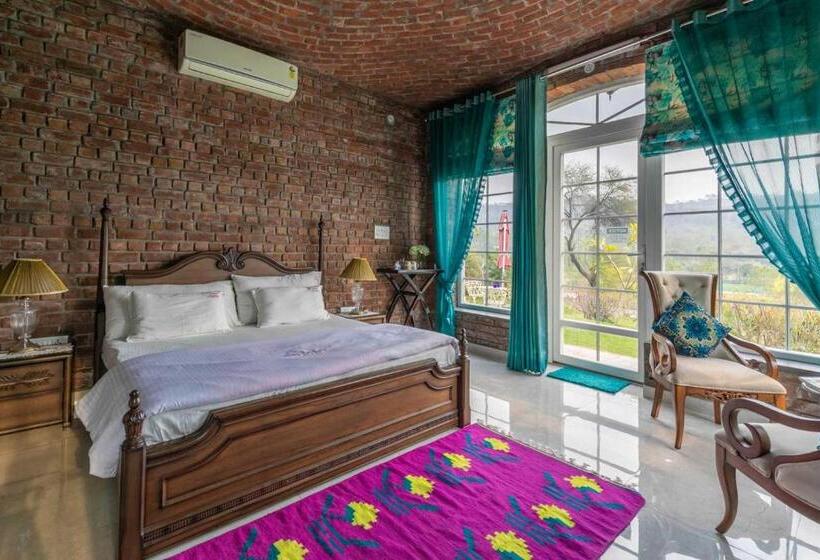 ‫فيلا غرفة نوم واحدة, Stayvista At Brickwood Hill With Outdoor Infinity Pool & Jacuzzi