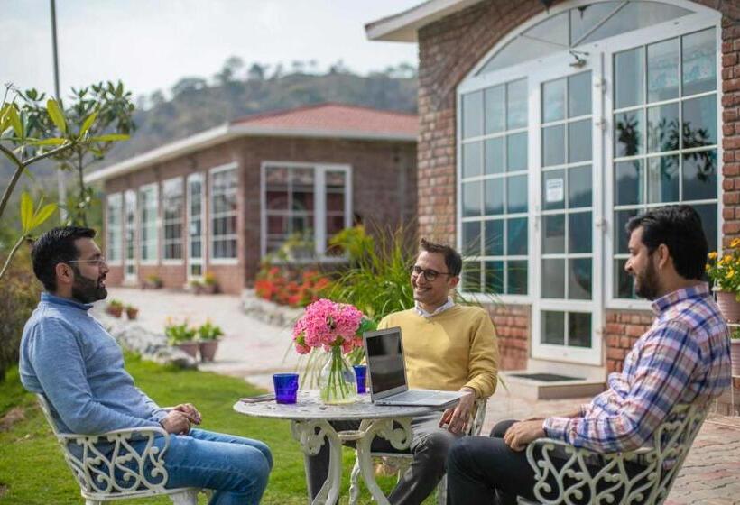 فيلا غرفتين نوم, Stayvista At Brickwood Hill With Outdoor Infinity Pool & Jacuzzi