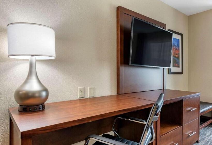 Люкс Кровать Кинг, Comfort Suites