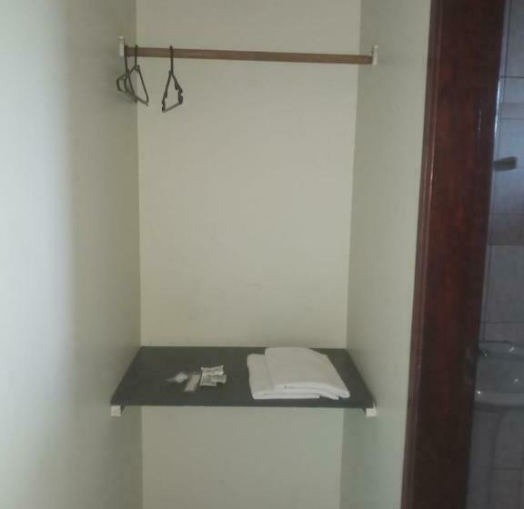 غرفة قياسية, Park