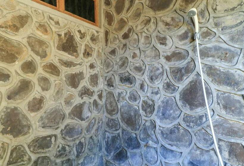 Standard Room, Tara Bar & Resto Air Sanih