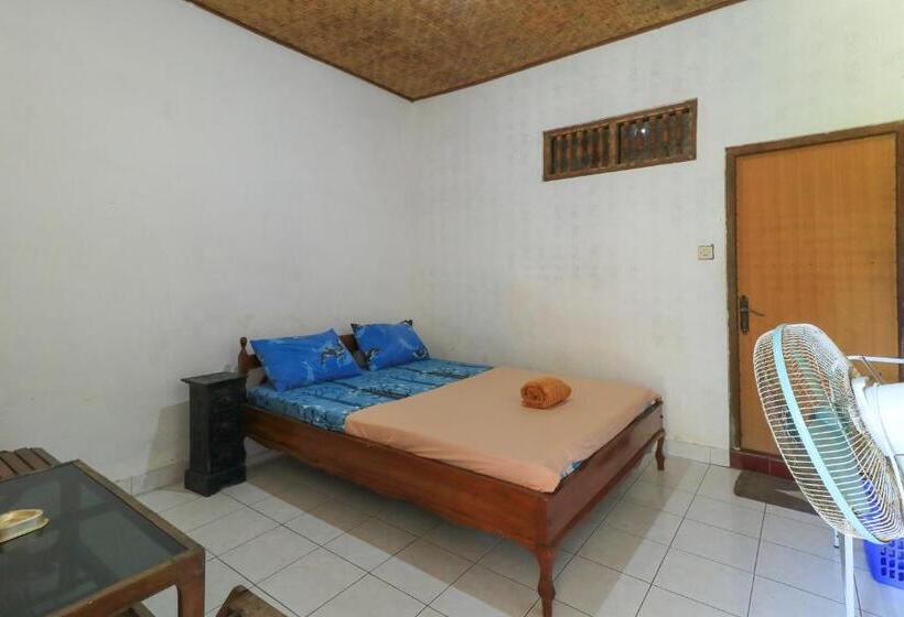 Standard Room, Tara Bar & Resto Air Sanih