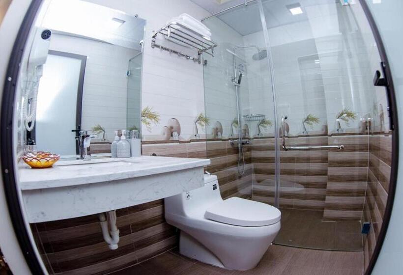 اتاق استاندارد سه تخته با چشم‌انداز استخر, Te Amo