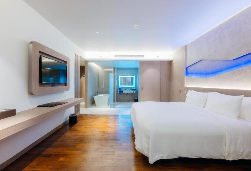 Habitación Premium, Oceanfront Beach Resort   Sha Extra Plus