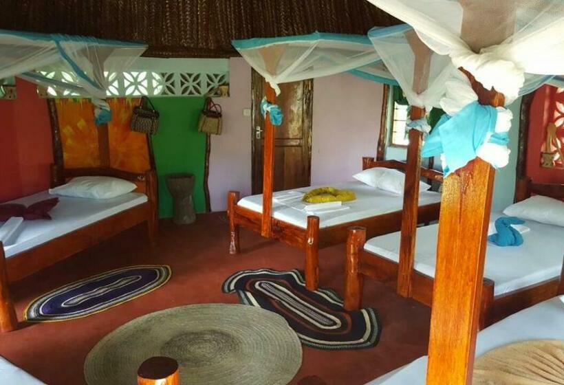 ファミリールーム, Mustapha' S Place